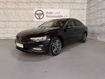 Gebraucht VW Passat 150 PS (110 kW) 2020 Deep black Limousine