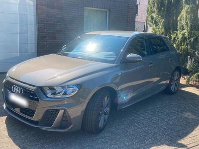 Gebraucht Audi A1 S-Line 95 PS (69 kW) 2023 Grau SUV
