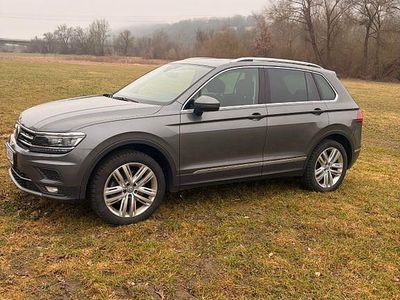 Gebraucht VW Tiguan 239 PS (175 kW) 2020 Grau SUV