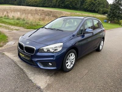 Gebraucht BMW 214 Active Tourer Basis 95 PS (69 kW) 2015 Blau Van / Kleinbus