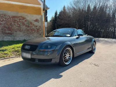 Używany Audi TT Roadster Sport 224 KM (164 kW) 2000 Szary Kabriolet