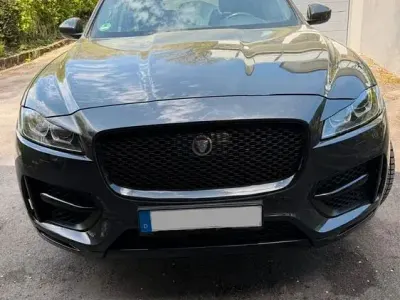 Gebraucht Jaguar F-Pace R-Sport 179 PS (131 kW) 2017 Schwarz SUV