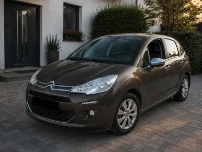Gebraucht Citroën C3 82 PS (60 kW) 2013 Braun Limousine