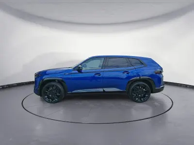Ny BMW XM Performance 476 HK (350 kW) 2026 Blå SUV