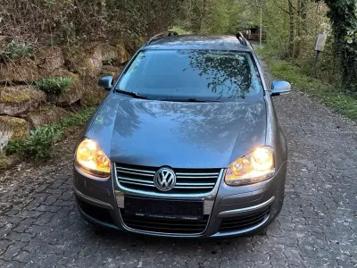 Gebraucht VW Golf V 140 PS (102 kW) 2008 Andere farben Kombi