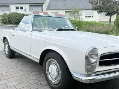 Gebraucht Mercedes 230 150 PS (110 kW) 1965 Weiß Cabrio