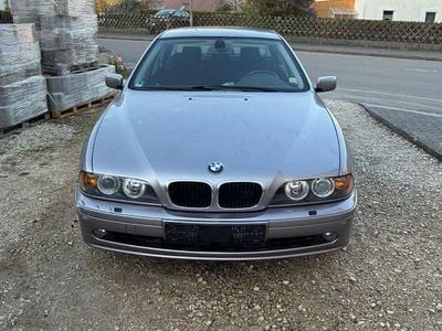 Second-hand BMW 520 170 CP (125 kW) 2001 Argintiu Berlinǎ