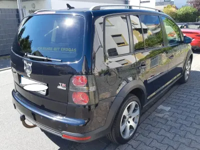 Gebraucht VW Touran Cross 150 PS (110 kW) 2010 Schwarz Van / Kleinbus