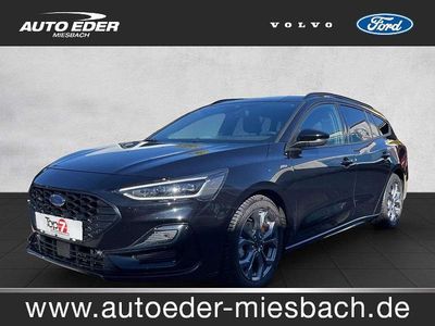 Obsidianschwarz (schwarz) Gebraucht 2023 Ford Focus ST-Line Kombi | 24.900 € (Fairer Preis)