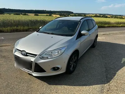 Gebraucht Ford Focus SYNC Edition 116 PS (85 kW) 2014 Silber Kombi