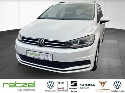 Gebraucht VW Touran Comfortline 150 PS (110 kW) 2021 Weiß Van / Kleinbus