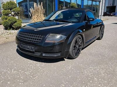 Second-hand Audi TT Roadster Sport 179 CP (131 kW) 2000 Negru Cabrio