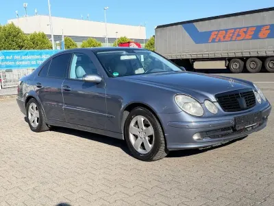 Gebraucht Mercedes E350 272 PS (200 kW) 2005 Blau Limousine