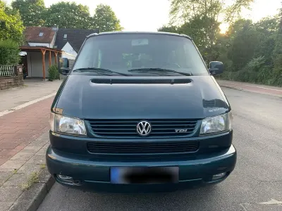 Gebraucht VW Multivan 102 PS (75 kW) 2001 Grün Van / Kleinbus