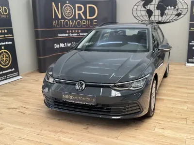 Second-hand VW Golf VIII Life 116 CP (85 kW) 2022 Gri Break