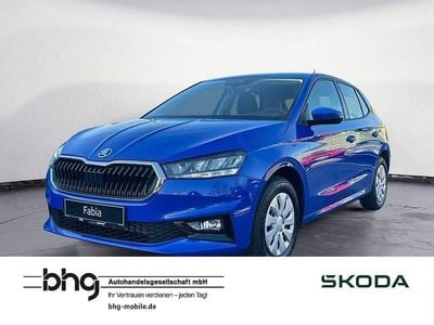 Blau Neu 2025 Skoda Fabia Essence Limousine | 18.890 € (Fairer Preis)