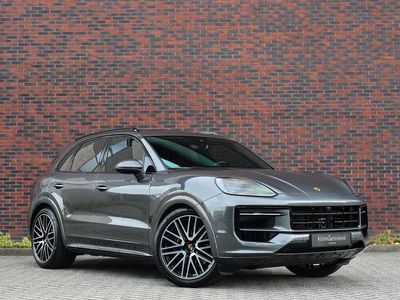 Usata Porsche Cayenne Chrono 470 CV (345 kW) 2024 Grigio SUV