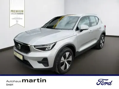 Gebraucht Volvo XC40 Core 163 PS (119 kW) 2023 Silver dawn SUV