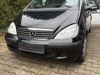 Second-hand Mercedes A160 Classic 102 CP (75 kW) 2004 Negru Hatchback