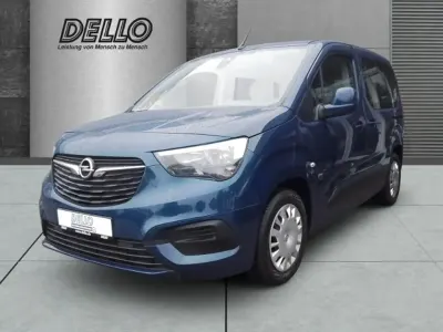 Używany Opel Combo 110 KM (80 kW) 2019 Niebieski Minivan