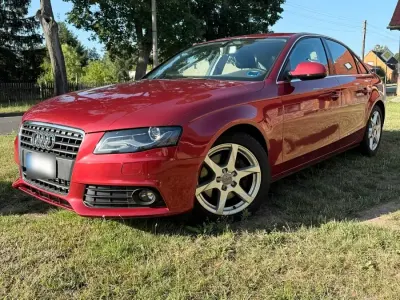 Gebraucht Audi A4 Comfort 211 PS (155 kW) 2011 Rot Limousine