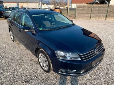 Blau Gebraucht 2014 VW Passat Comfortline Kombi | 8.400 € (Guter Preis)