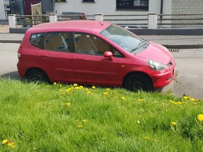 Brugt Honda Jazz 77 HK (56 kW) 2003 Rød Hatchback