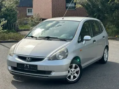 Usata Honda Jazz LS 83 CV (61 kW) 2003 Argento Utilitaria