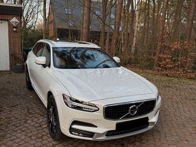 Weiß Gebraucht 2017 Volvo V90 CC Kombi | 26.900 € (Guter Preis)