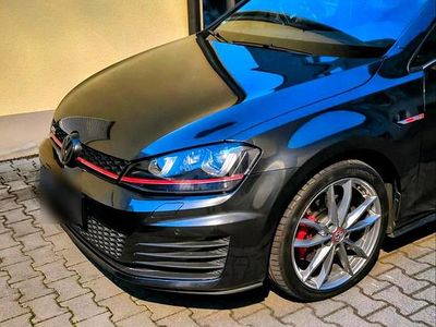Usata VW Golf VII Sportline 220 CV (161 kW) 2015 Utilitaria
