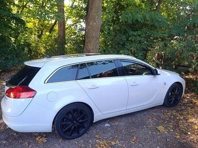 Usado Opel Insignia 195 HP (143 kW) 2013 Branco Carrinha