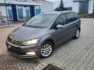 Gebraucht VW Touran Comfortline 150 PS (110 kW) 2016 Grau Van / Kleinbus