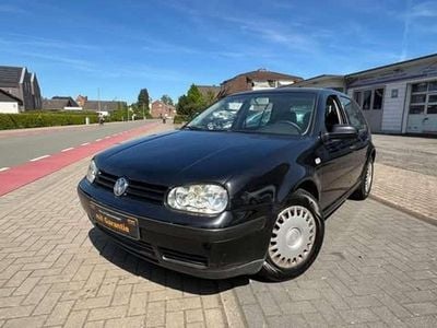 Schwarz Gebraucht 2003 VW Golf IV Limousine | 3.199 € (Fairer Preis)