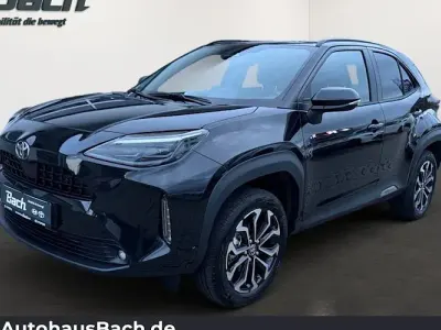 Neu Toyota Yaris Cross 130 PS (95 kW) 2026 Schwarz SUV