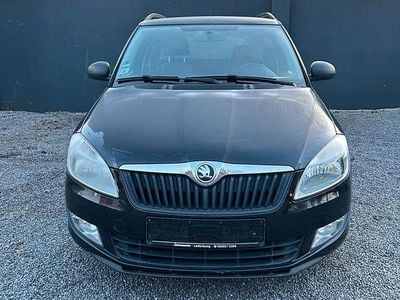 Schwarz Gebraucht 2014 Skoda Fabia Kleinwagen | 4.300 € (Guter Preis)