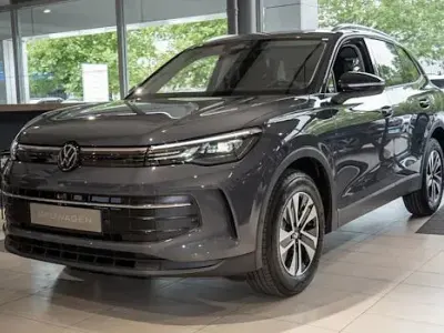 Neu VW Tiguan 150 PS (110 kW) 2026 Grau SUV
