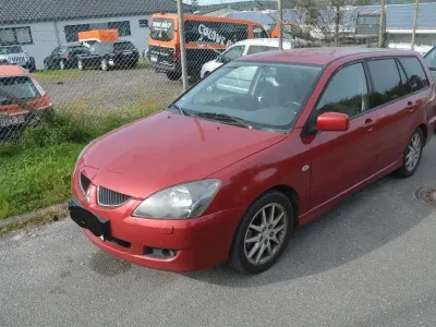 Gebraucht Mitsubishi Lancer 135 PS (99 kW) 2004 Rot Limousine