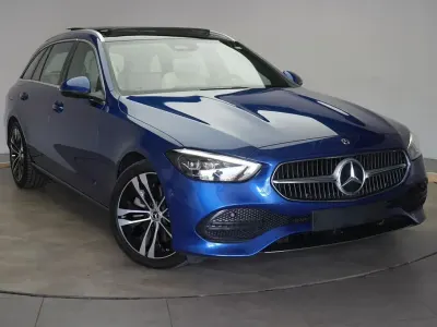 Gebraucht Mercedes C300 Avantgarde 265 PS (194 kW) 2022 Blau Limousine
