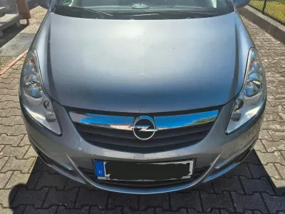 Usado Opel Corsa 80 CV (58 kW) 2007 Plateado Utilitario