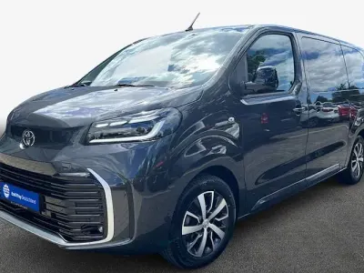 Gebraucht Toyota Proace Verso 177 PS (130 kW) 2025 Titanium grey metallic Kombi