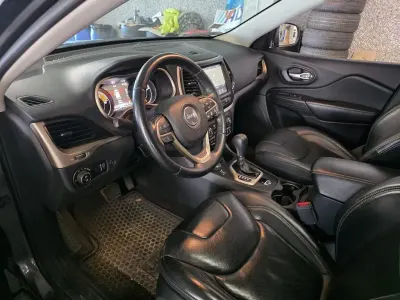 Używany Jeep Cherokee Limited 200 KM (147 kW) 2016 Szary SUV