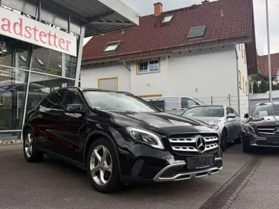 Gebraucht Mercedes GLA220 184 PS (135 kW) 2018 Schwarz SUV