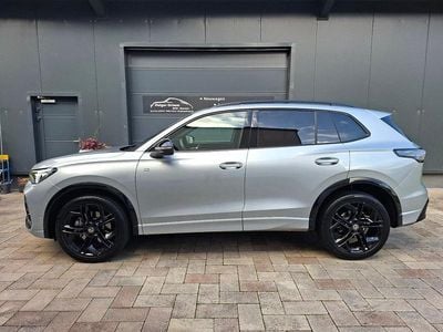 Gebraucht VW Tiguan R-line 193 PS (141 kW) 2024 Grau SUV