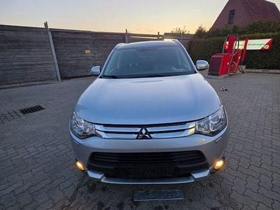Usata Mitsubishi Outlander Intense 150 CV (110 kW) 2013 Argento SUV
