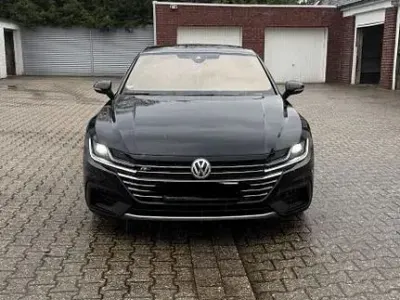 Usata VW Arteon R-line 190 CV (139 kW) 2019 Nero Utilitaria