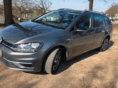 Gebraucht VW Golf VII 118 PS (86 kW) 2019 Grau Kombi