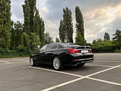 BMW 730