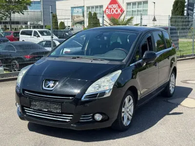 Gebraucht Peugeot 5008 Premium 156 PS (114 kW) 2010 Schwarz Van / Kleinbus