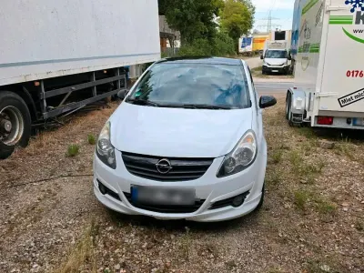 Gebraucht Opel Corsa Edition 90 PS (66 kW) 2009 Weiß Kleinwagen