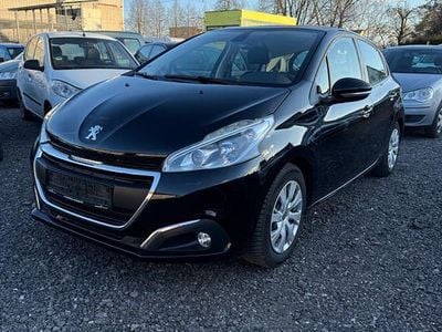 Gebraucht Peugeot 208 Style 82 PS (60 kW) 2017 Schwarz Kleinwagen